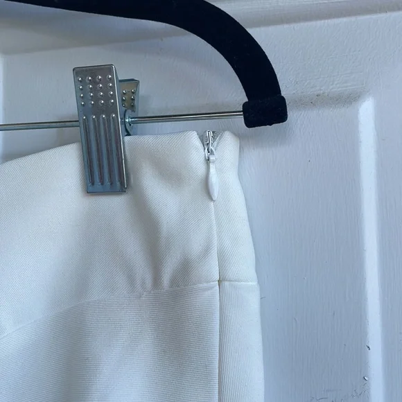 Urban Outfitters tennis skirt - Picture 3 of 3